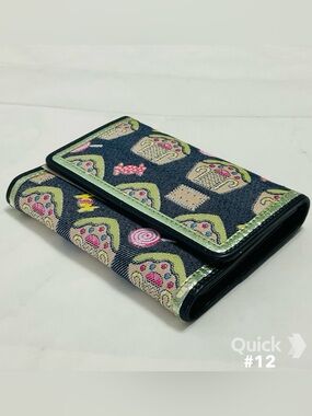 Leather Bi Fold Wallet with Coin Pocket